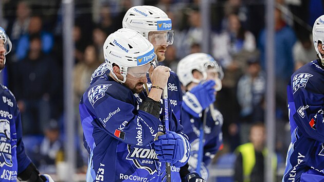 Smutn� Jakub Flek (Kometa Brno) po prohran�m z�pase s Pardubicemi.