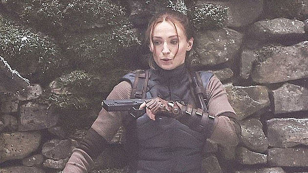 Sophie Turner jako Lara Croft - sn�mky z nat��en�
