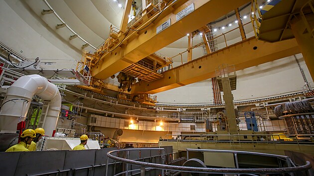 Na druh�m bloku JE Temel�n jsme nav�t�vili pl�novanou odst�vku, kter� se vyu��v� na v�m�nu paliva. Do pln�ho re�imu by se m�la elektr�rna dostat zase v polovin� dubna. Na sn�mku je obrovsk� tzv. planet�rn� je��b, kter� se pou��v� k manipulaci p�i pracech uvnit� s�lu. (26. b�ezna 2026)