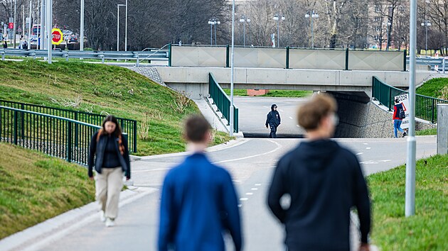 Jeden z nov�ch podchod� pod hradeckou k�i�ovatkou Mileta (23. b�ezna 2026)