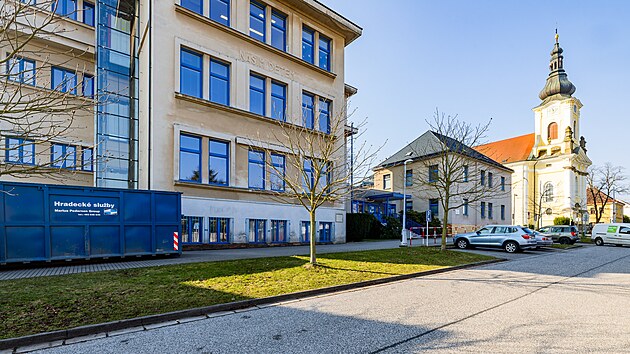 Z�kladn� �kola na Nov�m Hradci Kr�lov�