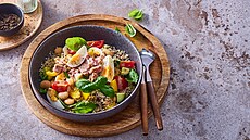 Quinoa s tu�ákem a fazolemi