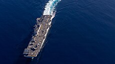 Lo� amerického námo�nictva USS Boxer v Tichém oceánu (27. února 2026)