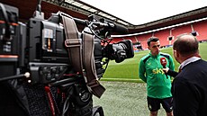 Saemus Coleman z Irska p�ed kamerami �eských médií b�hem tréninku v Edenu p�ed...