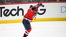 Ruský hokejový úto�ník Alexandr Ove�kin slaví 1000. kariérní gól v NHL.