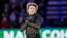 Americký krasobrusla� Ilia Malinin b�hem své jízdy na mistrovství sv�ta v Praze