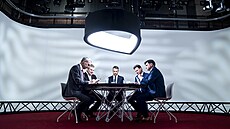V po�adu Debata �T, který nahradil Otázky Václava Moravce, diskutovali...