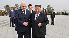 B�loruský v�dce Alexandr Luka�enko se p�i náv�t�v� Severní Koreje mimo jiné...