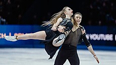 Kate�ina Mrázková a Daniel Mrázek b�hem rytmického tance na �ampionátu v Praze.