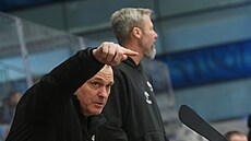 Robert Reichel na st�ída�ce Litvínova.