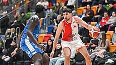 David Böhm ze Slavie u mí�e v zápase s Olomouckem