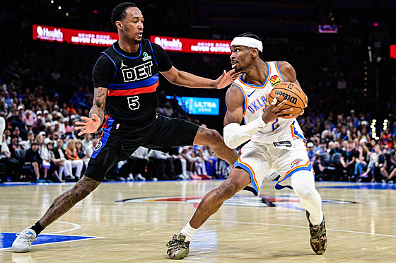 Shai Gilgeous-Alexander brán�ný Ronaldem Hollandem.