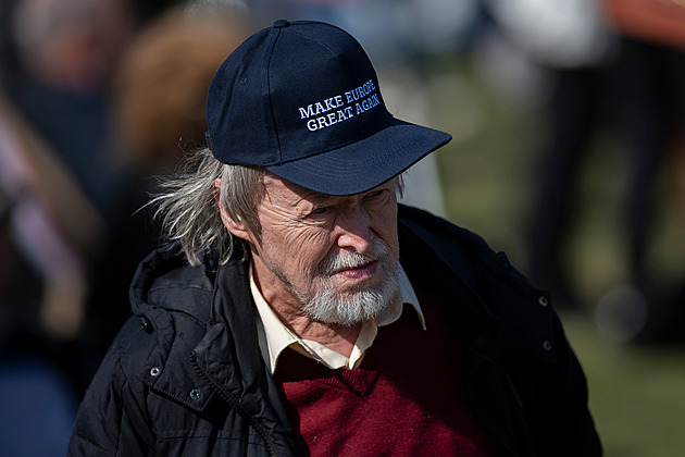 Orbánovi tečou nervy. Do volebního finiše povolal svou „černou gardu“