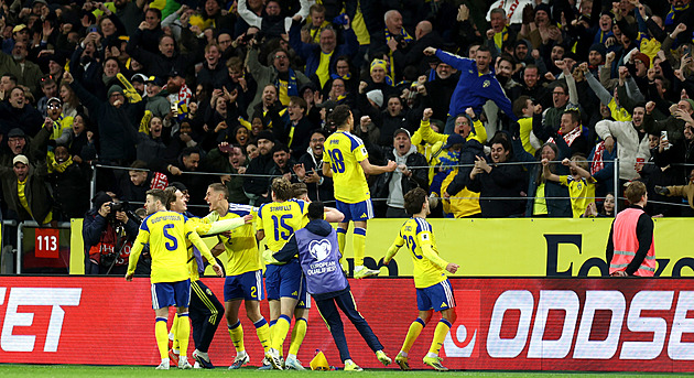 Švédsko a Turecko vybojovaly účast na MS, oslabená Itálie hraje prodloužení