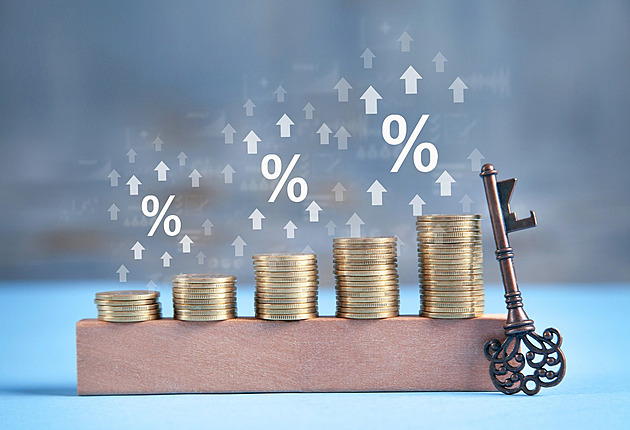 Makléřů přibývá, prodejů ne. Provize ve statisících budí ostrou debatu