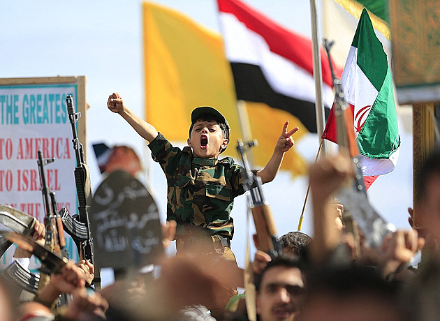 Hrozba nové války. Húsiové eskalací konfliktu riskují hněv vlivného hráče