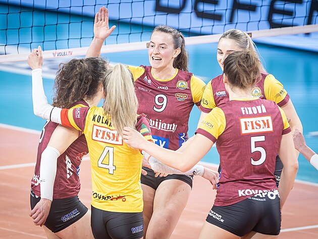 Voleybol: Hem Beasts hem de Dukla yarı finale zaferle girdi