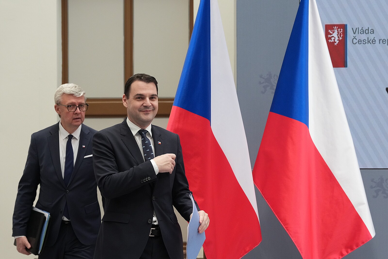Spor Pavla s vládou? Jediný, kdo si tu hraje na poloprezidentský systém, je Macinka