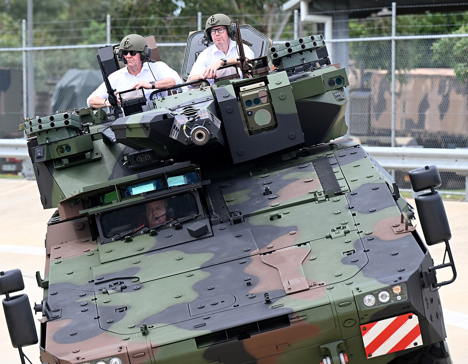 Evropské zbrojaře starý kontinent potřebuje. Jejich zakolísání je jen epizodou