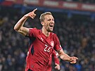 Tomá� Sou�ek se raduje z druhého �eského gólu v bará�i o MS s Dánskem.