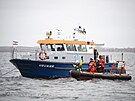 Záchrana uvízlé velryby v zálivu Wismar v N�mecku (29. b�ezna 2026)