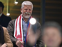 Prezident Petr Pavel p�ed za�átkem bará�ového utkání s Dánskem.