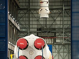 Je listopad 2024, stavba rakety pro Artemis II za�íná