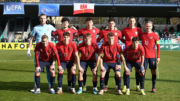 Mikulenka, Cebelitarık'ı hat-trick yaparak 21'de yendi