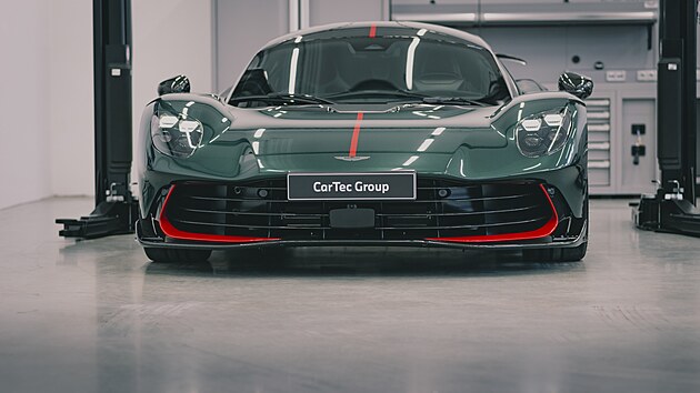 Aston Martin Valhalla