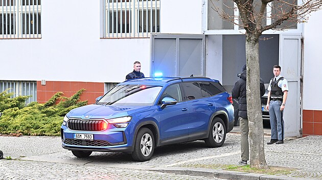 Okresn� soud v Pardubic�ch dnes odpoledne poslal do vazby i p�t�ho podez�el�ho z �mysln�ho zap�len� haly zbrojovky LPP Holding. (31. b�ezna 2026)