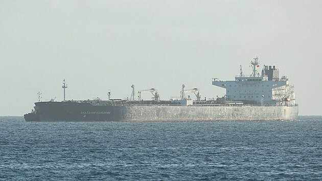 Ropn� tanker pluj�c� pod ruskou vlajkou Anatoly Kolodkin p�iplouv� do kub�nsk�ho p��stavu Matanzas (31. b�ezna 2026)
