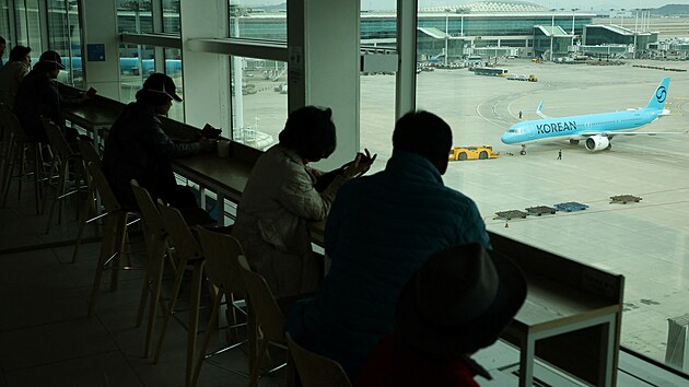 Letadlo spole�nosti Korean Air na mezin�rodn�m leti�ti v jihokorejsk�m In�chonu (31. b�ezna 2026)