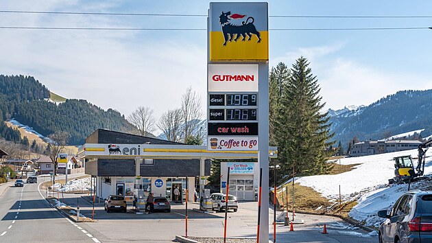 Rakousko p�ipravilo kombinaci opat�en�. Vl�da od 1. dubna chce sn�it da� z...