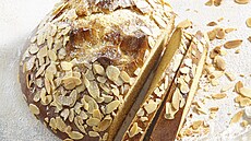 Jemný mandlový mazanec