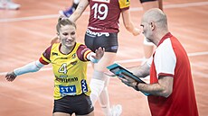 Lucie Kolá�ová a trenér Martin Hroch z Dukly Liberec.