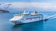 Výletní lo� Star Voyager b�hem zastávky v �ínském m�st� San-ja. (3. zá�í 2025)