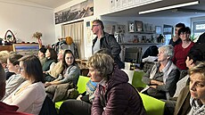 Na jednání vystoupil i bývalý starosta a stále zastupitel obce Jan Zeman....