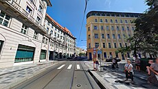 �lutá budova je bývalé sídlo �SM, posléze SSM na dne�ním Senová�ném nám�stí v...