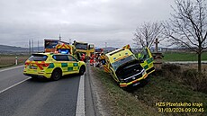 Na Plze�sku v úterý havarovala sanitka p�evá�ející pacienta. St�etla se s...