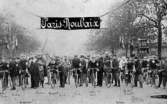 Start prvního ro�níku Pa�í��Roubaix v roce 1896.