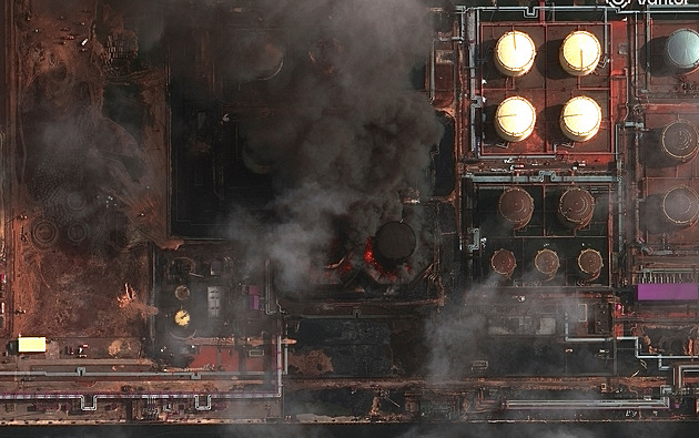 „Kanadou do koulí.“ Ukrajina decimuje ropné přístavy, Rusko se chce mstít NATO