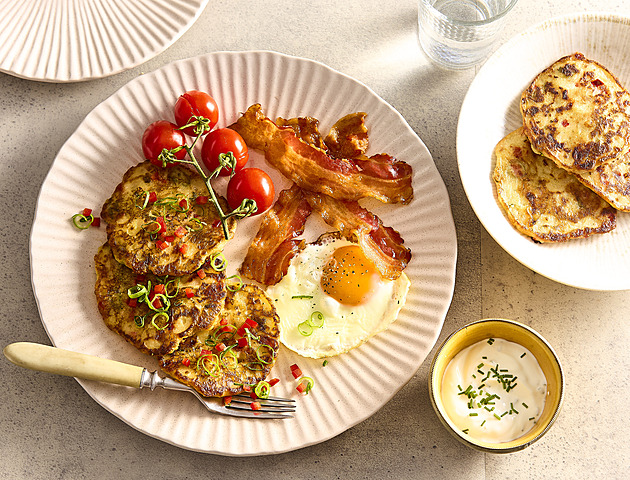 Syté irské palačinky se slaninou a vejcem: Recept na dokonalý slaný brunch