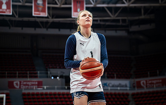 Operace, pak dlouhá rekonvalescence. Basketbalistka Přibylová si poranila vazy Operace, pak dlouhá rekonvalescence. Basketbalistka Přibylová si poranila vazy