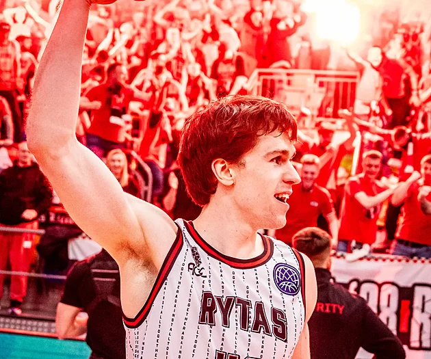 Parádně se trefil z půlky a před kulisou smekl. To by měl zažít každý! říkal Sehnal