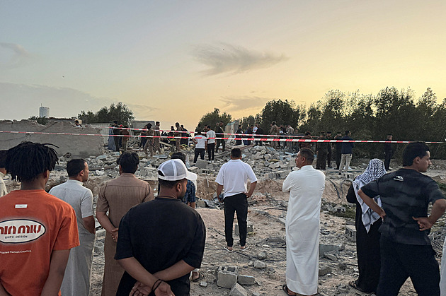 Kuvajt a Emiráty hlásí i po příměří útoky z Íránu, ten mluví o zásahu své rafinerie