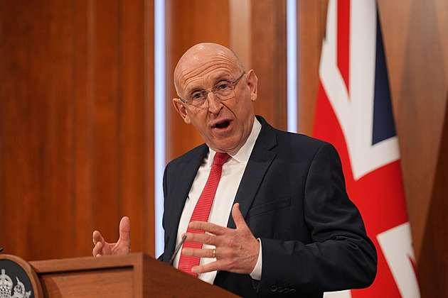 Britové a Norové odehnali v Atlantiku ruské ponorky, ohrožovaly kabely