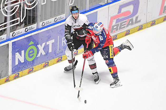 ONLINE: Mandát v oslabení vyrovnává mač se Spartou. Třinec přivítá Karlovy Vary