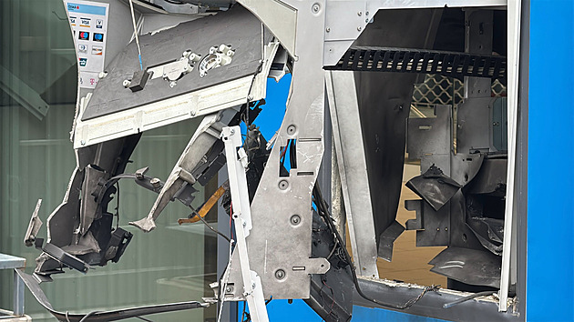 Loupež jako z filmu. V Praze někdo odpálil dva bankomaty, odcizil veškeré peníze