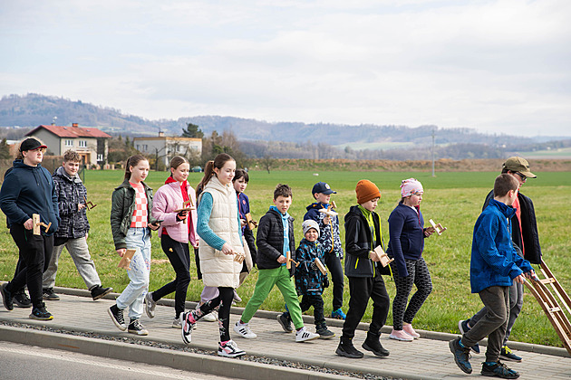 Slavilo se Velikonoční pondělí. Tradice drží jen část lidí, někde ale koledníci překvapili