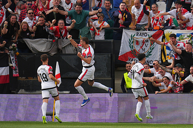 Vallecano vstoupilo do čtvrtfinále nadějně, v Konferenční lize porazilo AEK Atény 3:0